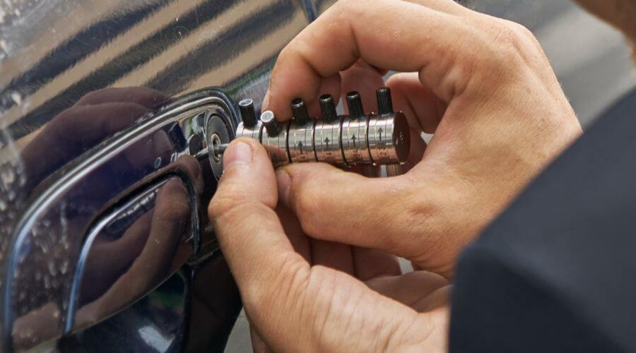 Expert tile roof repair services in Canoga Park, CA